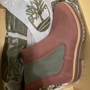 Brand new never worn timberland boots